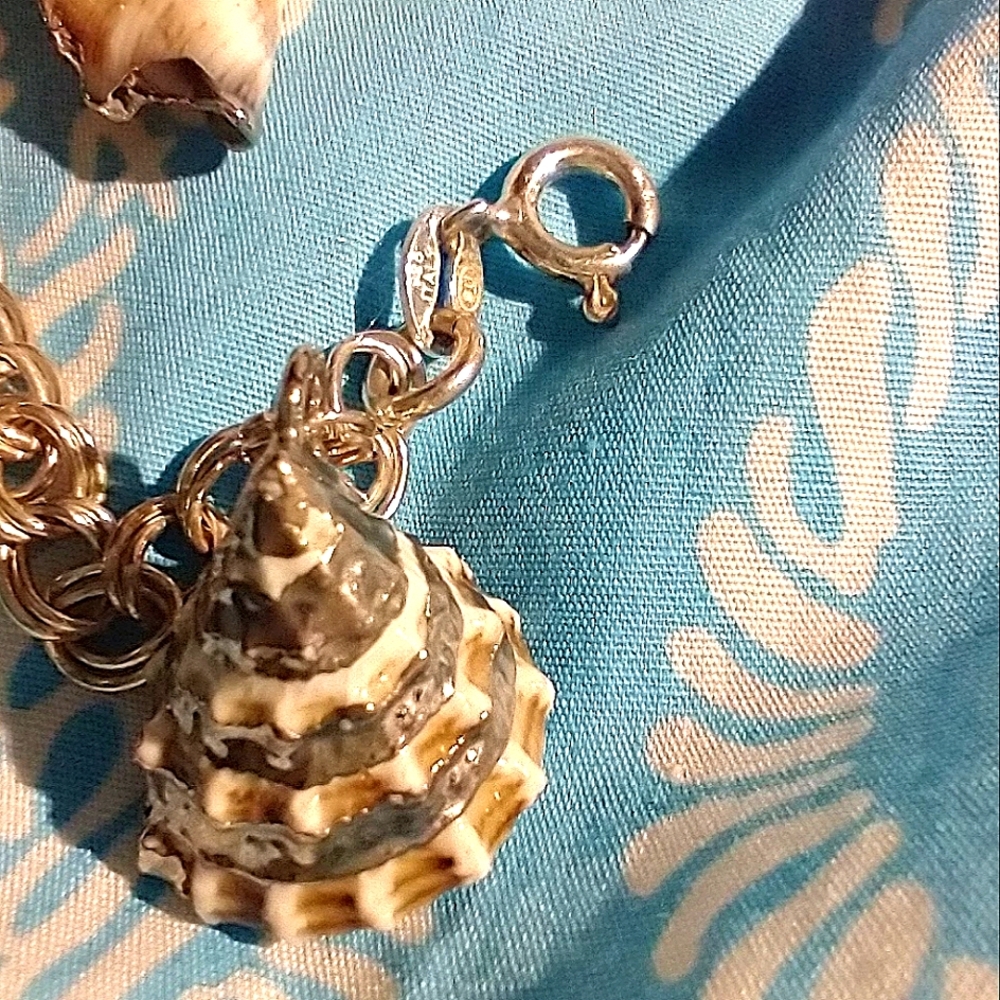 Charm Bracelet Sterling Silver NWOT genuine Pearl & Seashell charm Link Bracelet - Picture 2 of 5